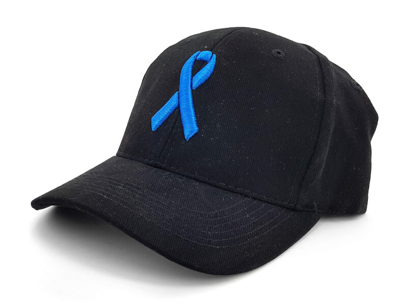 Keps med broderad logotyp