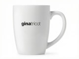 Vit Kaffemugg Bogota med tampotryck och Gina Tricot-logotyp - konisk keramikmugg